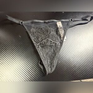 Victoria's Secret Dream Angels Black Lace V-String Thong